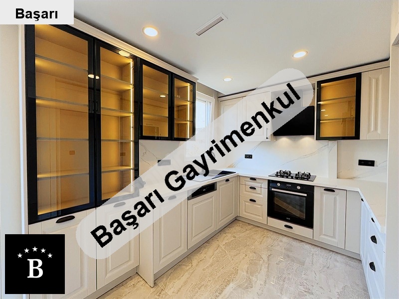 Başarı'dan şaşkinbakkalda 2 bloklu si̇tede i̇çi̇ özel di̇zayn 3+1