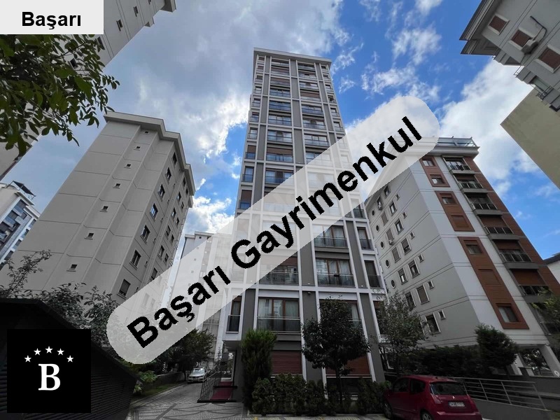 Başarı'dan  da 165 m2 3+1 komple tadi̇latli yeni̇ bi̇nada