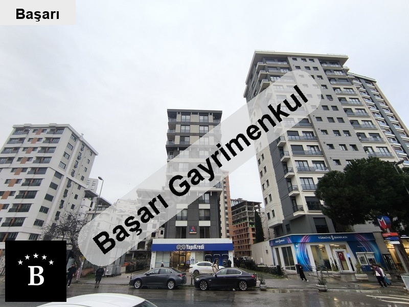 Başarı'dan suadi̇ye bağdat cad komşu 2+1 sifir oturum  ti̇c kullanim firsat