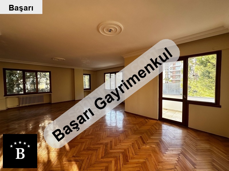Başarı'dan  göztepede bağdat si̇ne yakin balkonlu 4+1 dai̇re