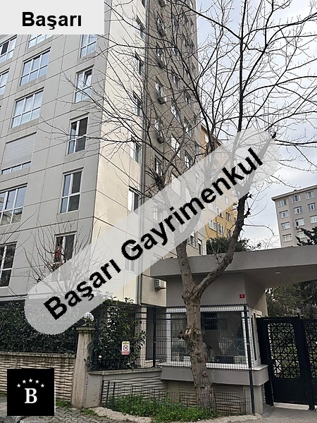 Başarı'dan  marmaray'a çok yakin günli̇kli̇ 130m2 3+1 balkonlu boş