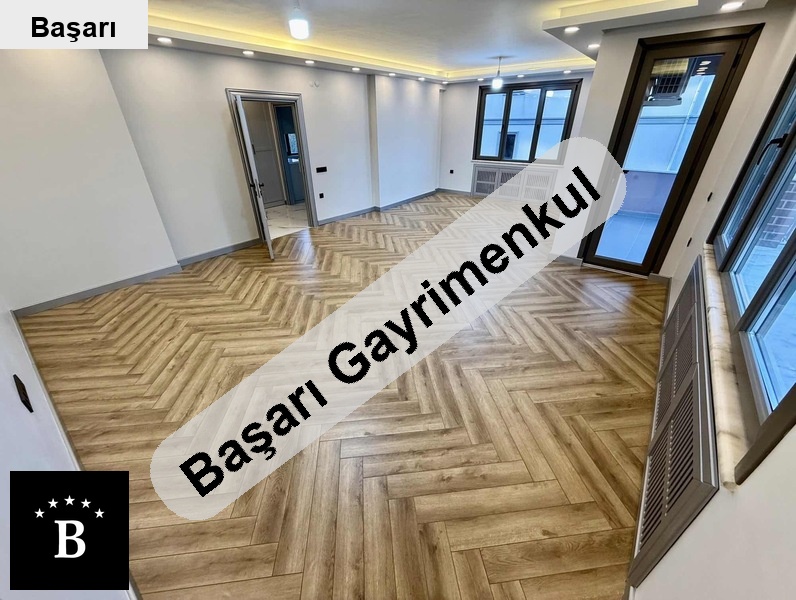 Başarı'dan ömerpaşa'da bağdat'a yakin katta tek 170m2 4+1 (boş)