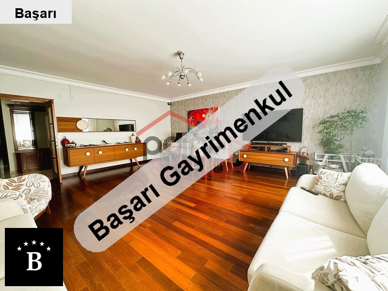 Başarı'dan suadi̇ye    marmaraya yakin 200m2 4+1 satilik