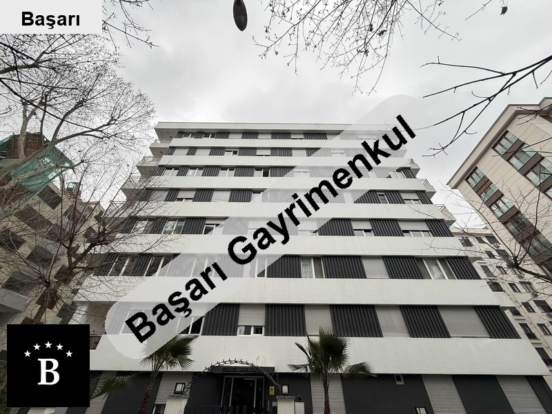 Başarı'dan suadi̇ye feri̇de geçi̇di̇ne yakin yeni̇ bi̇nada satilik 2+1 boş dai̇re