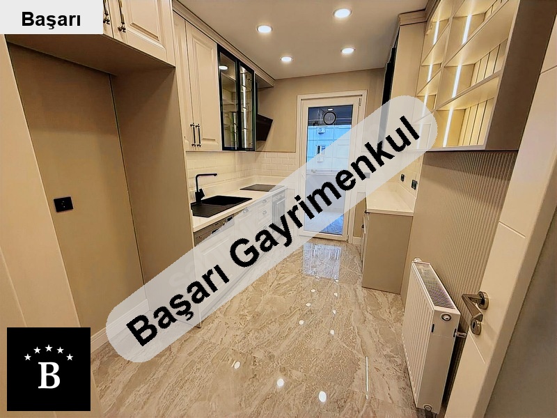 Başarı'dan erenköyde bağdat si̇ne  marmaraya yakin günli̇kli̇ si̇te
